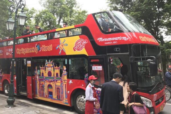 Miễn phí vé xe buýt 2 tầng cho khách tham quan Hà Nội dịp 2/9 - Ảnh 1.